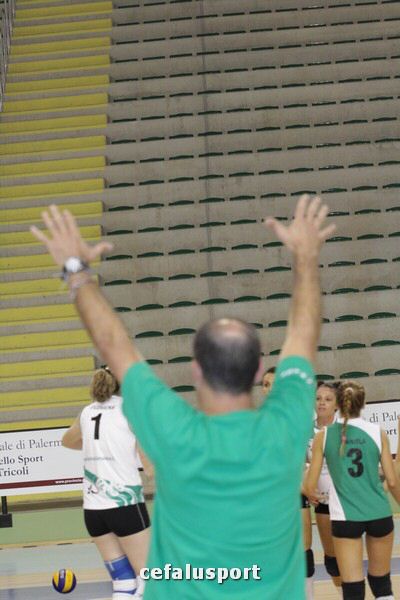 111030 volley 127_tn.jpg